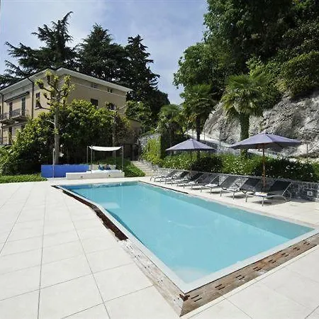 Villa Sleeps 10 Pool Air Con